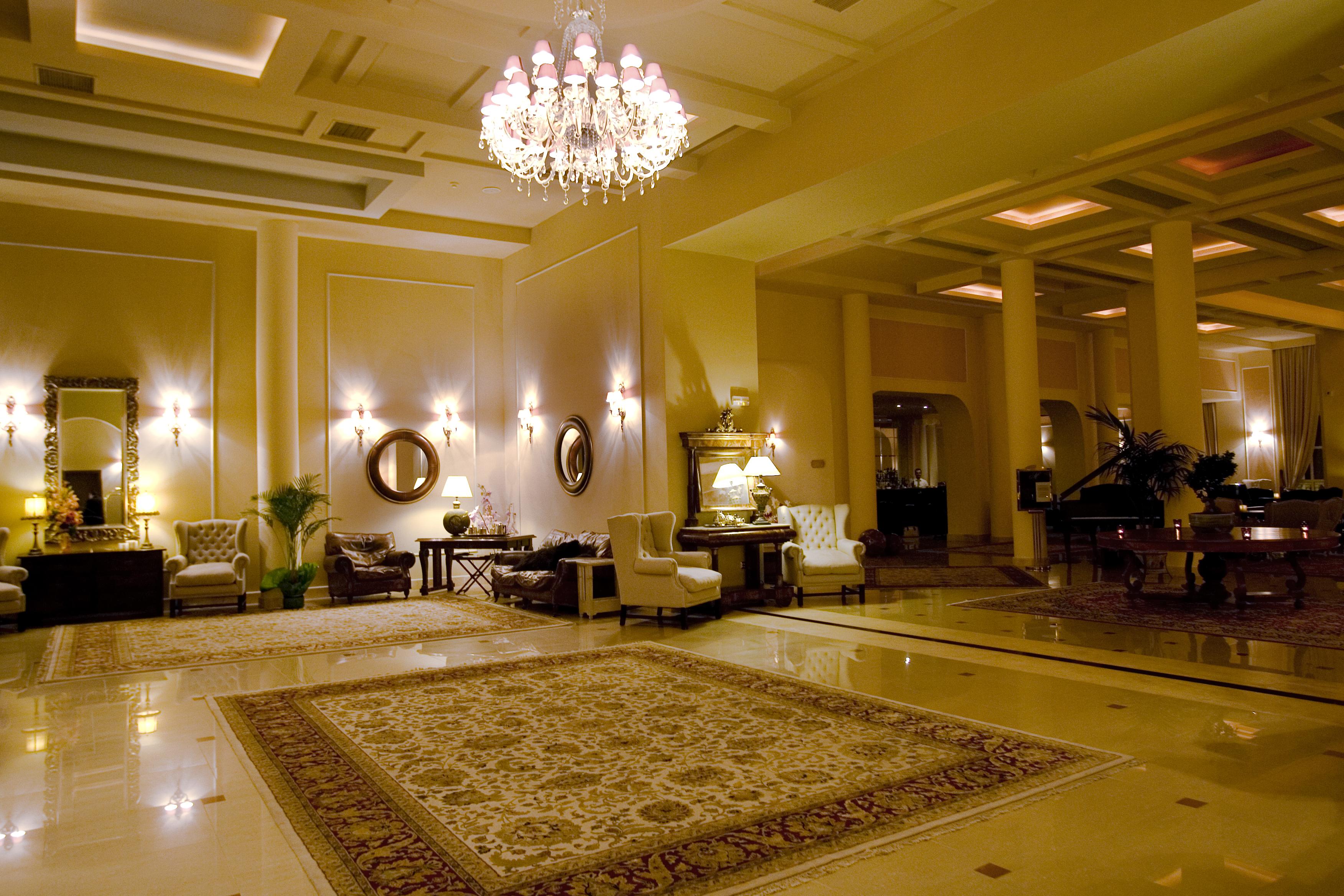Mabely Grand Hotel Kampi  Exteriör bild